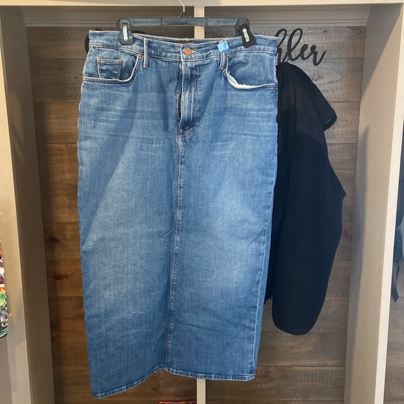 MOTHER Denim - MOTHER midi denim skirt in Light Blue Denim